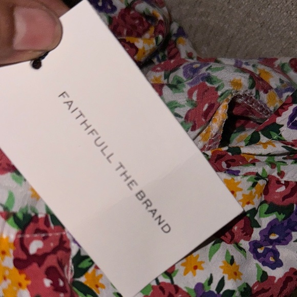 NWT FAITHFUL THE BRAND Lucy floral wrap top size XS - Picture 4 of 6